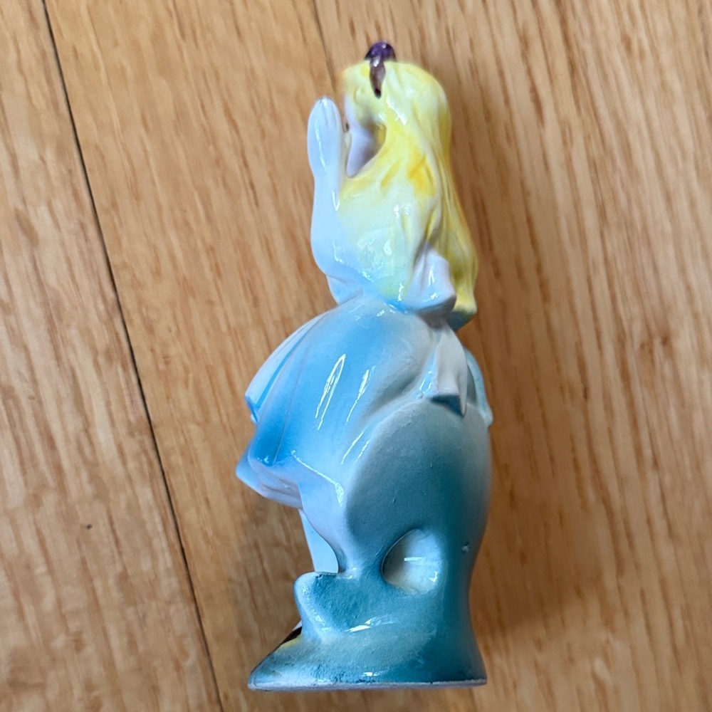 Walt Disney Productions Vintage 1960 Alice In Wonderland Porcelain Figurine - Picture 6 of 10